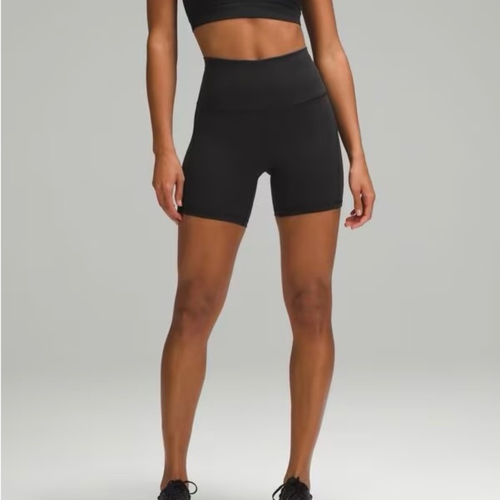Lululemon Wunder Train High-Rise Shorts with Pockets 6” Size 6